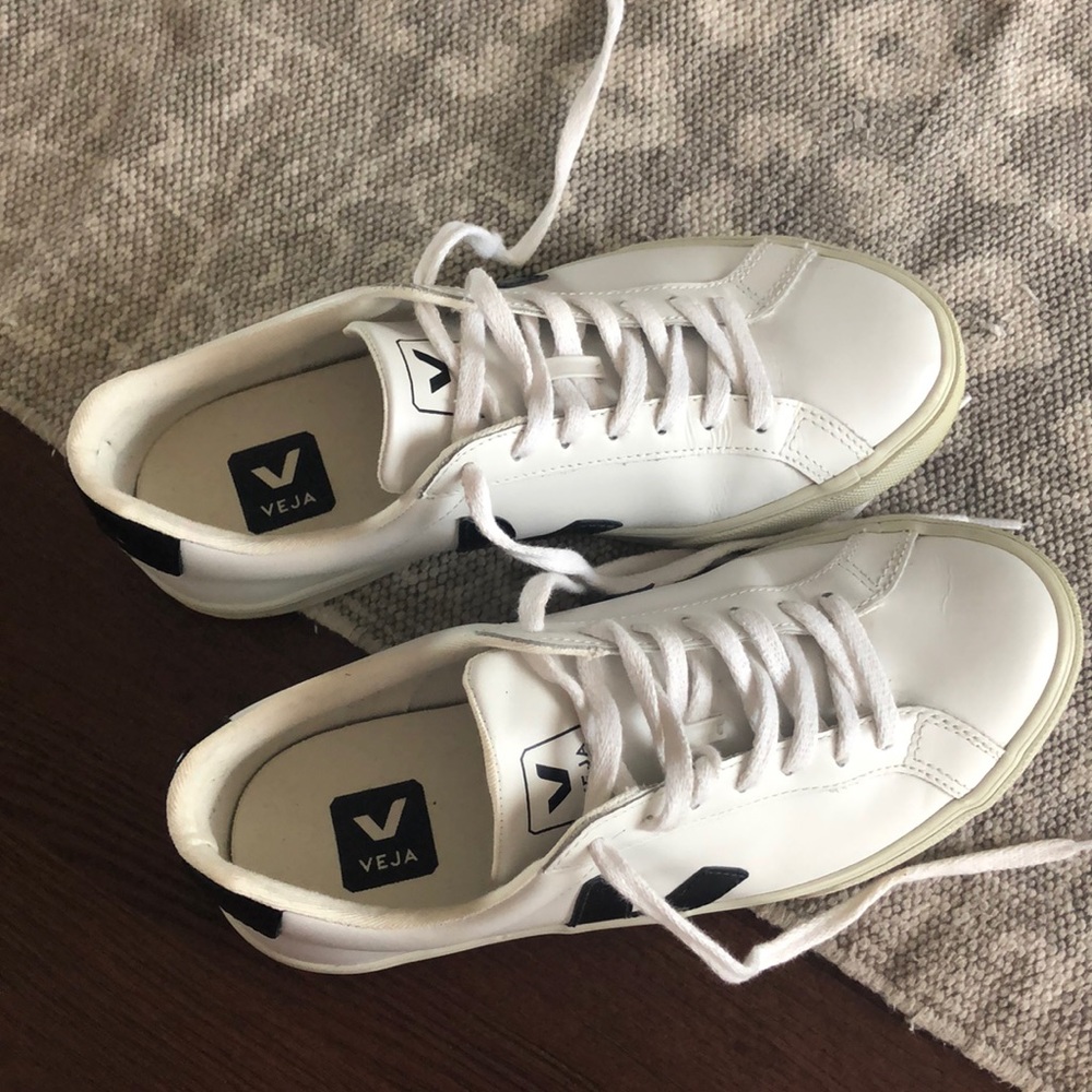 Veja Esplar Black